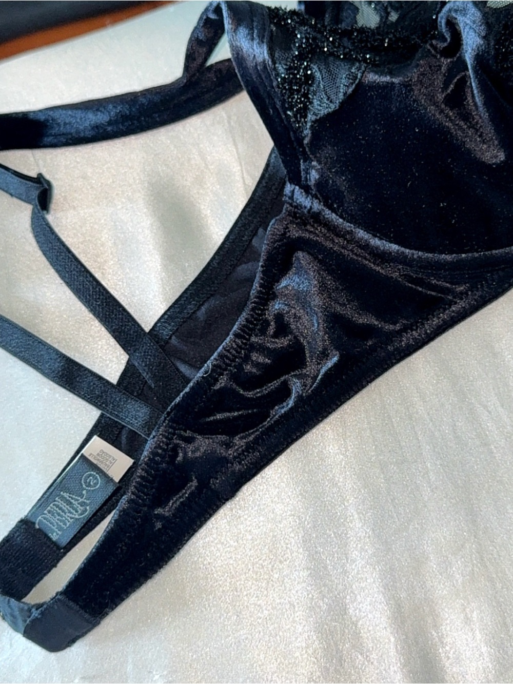 Vintage La Perla sz. 2 Black Velvet Metallic Lace UW Bra 32C super rare Pristine - Picture 11 of 14